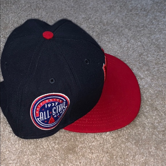 SnapBack Hat - Picture 2 of 8